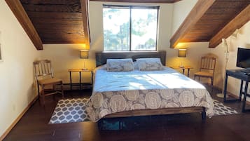 4 bedrooms, desk, iron/ironing board, travel crib