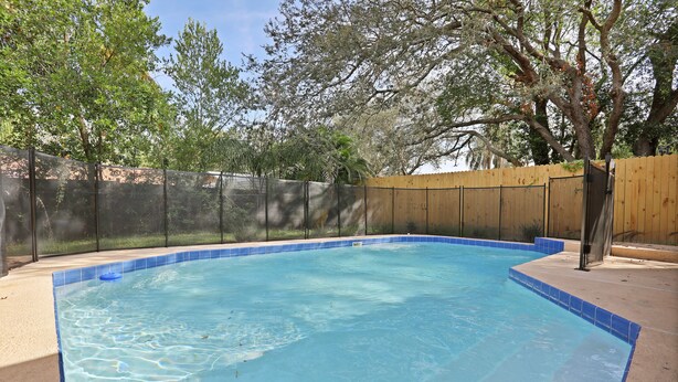 Unclassified image, 1 of 1, button - 3BR Pool Home by Tom Well IG - 4204E98A (Tampa)