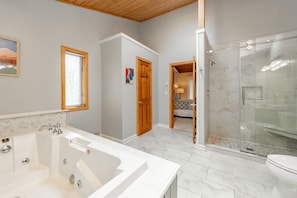 Shower, jetted tub, towels