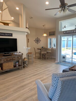 スマートテレビ、テレビゲーム、DVD プレーヤー、書庫