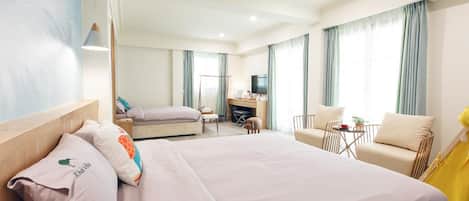 Family Room, Bathtub | Premium bedding, memory foam beds, individually decorated, desk