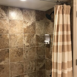 Combined shower/tub, hair dryer, towels, soap - Best Price Equal Value!! (Steamboat Springs)