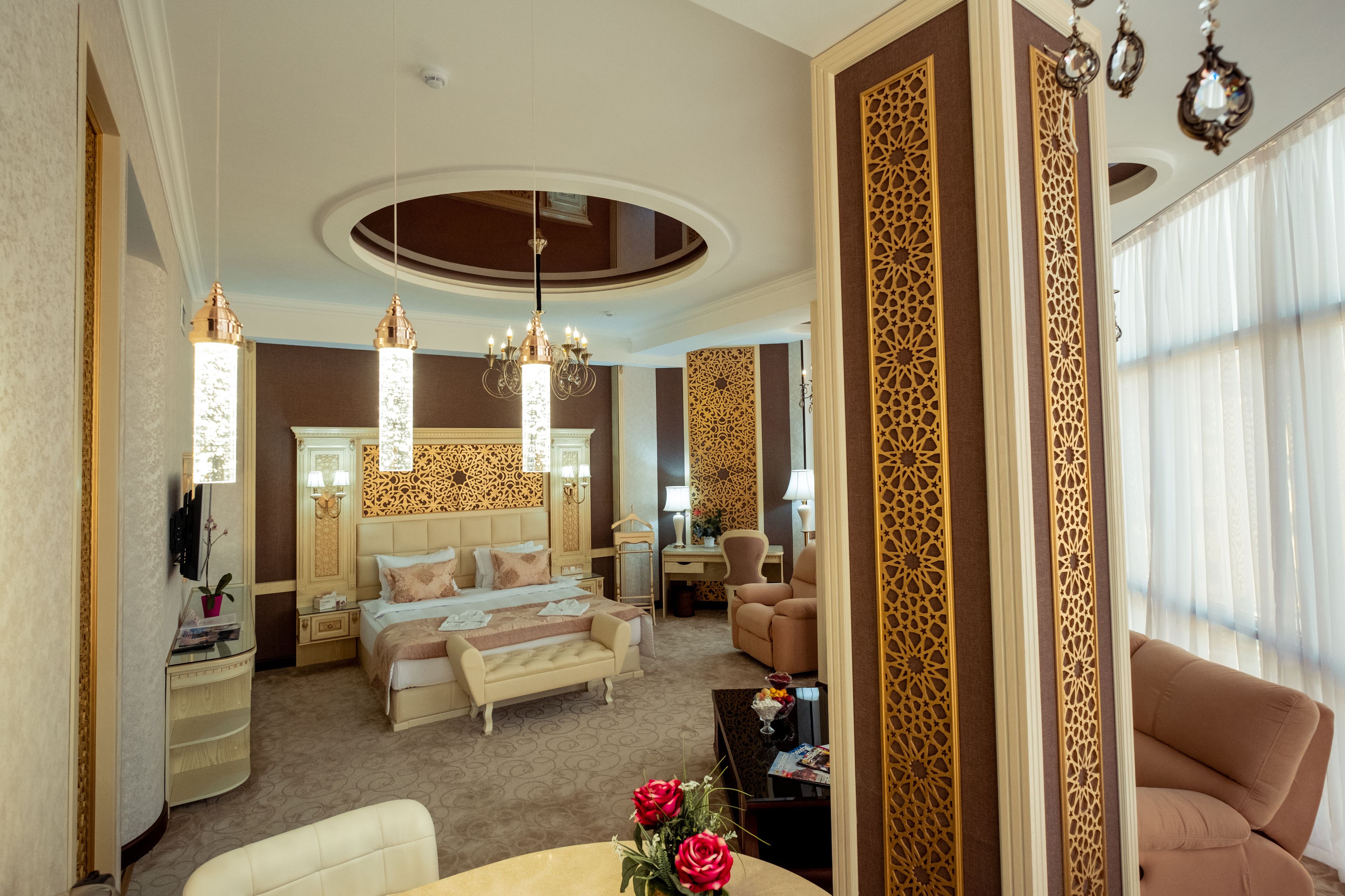 suite, city view | premium bedding, minibar, in-room safe, blackout curtains