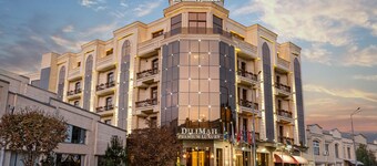 Dilimah Premium Luxury Hotel