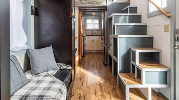 2 bedrooms, bed sheets