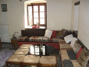 House | Living area | TV