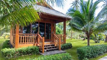 Camas con pillow-top, minibar y escritorio