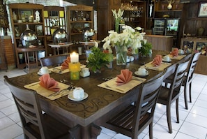 Restaurant - The Cipaku Garden Hotel (Bandung)