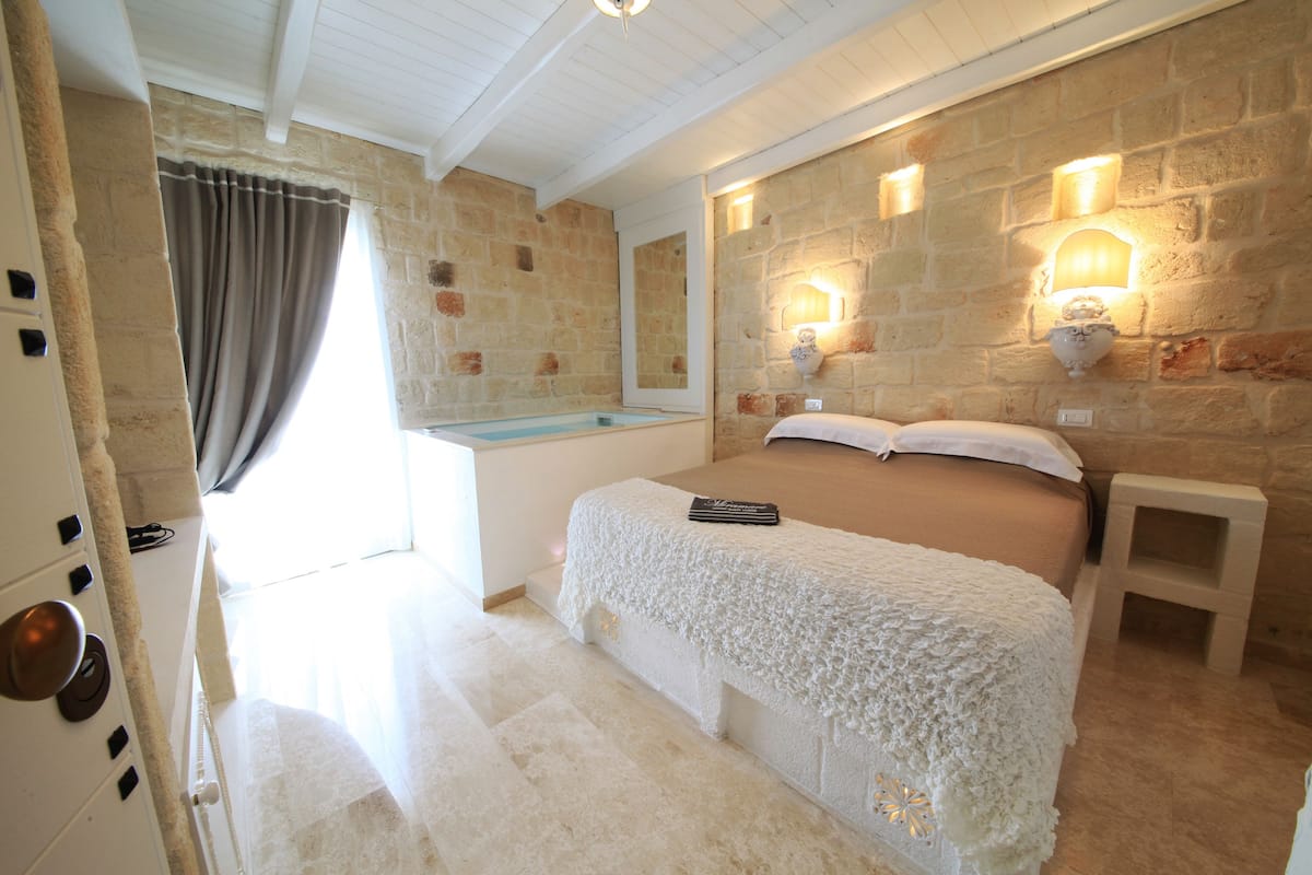 Deluxe Double Room, 1 King Bed, Sea View