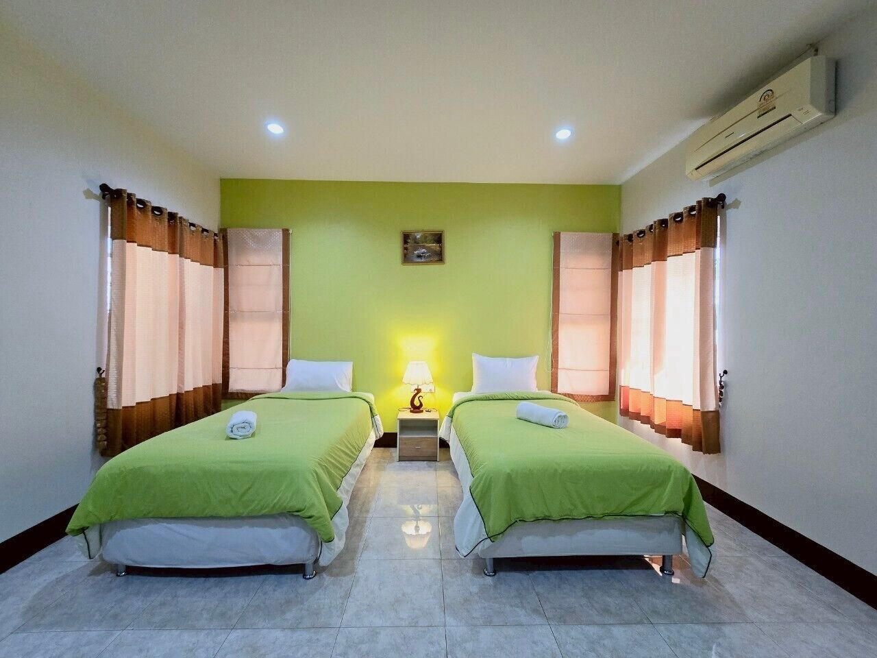 デラックス ルーム 禁煙 | WiFi (無料)