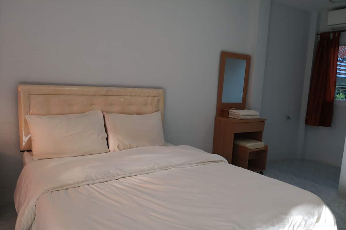 Standard Double Room | Free WiFi