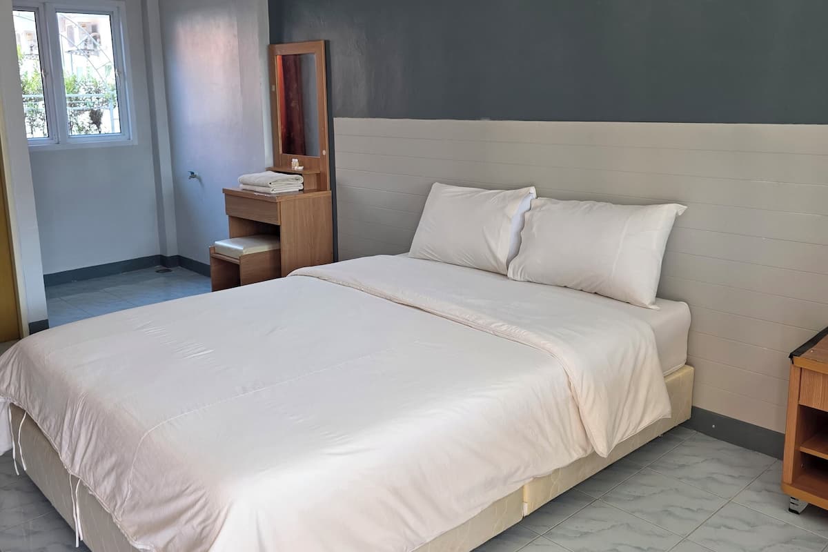Standard Double Room | Free WiFi