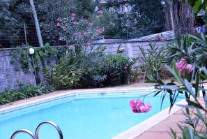Outdoor pool - Samaritan Homes (Nairobi)