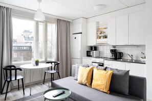 Standard-Apartment, 1 Schlafzimmer, Balkon | Verdunkelungsvorhänge, schallisolierte Zimmer, Bügeleisen/Bügelbrett