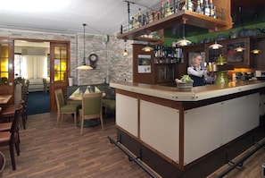 Bar (en el alojamiento)