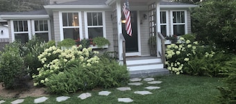 “Brookshire Cottage” Acadia National Park “Pet Friendly” Mt Desert Island ME