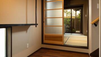 3 bedrooms, premium bedding, down duvets, pillow-top beds