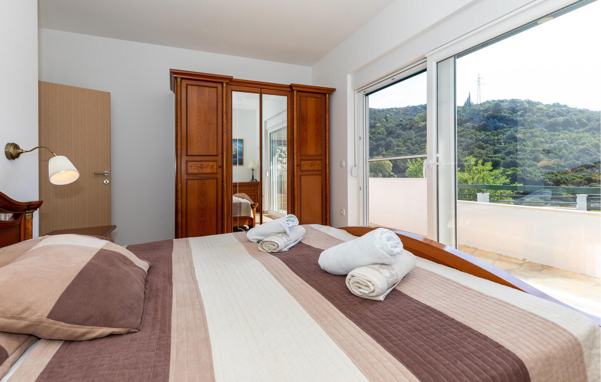 2 bedrooms, free WiFi, bed sheets