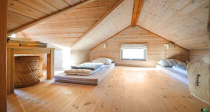 Gorgeous home in Hovborg with WiFi