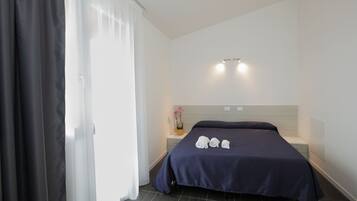 1 Schlafzimmer, Zimmersafe, individuell eingerichtet, Schreibtisch