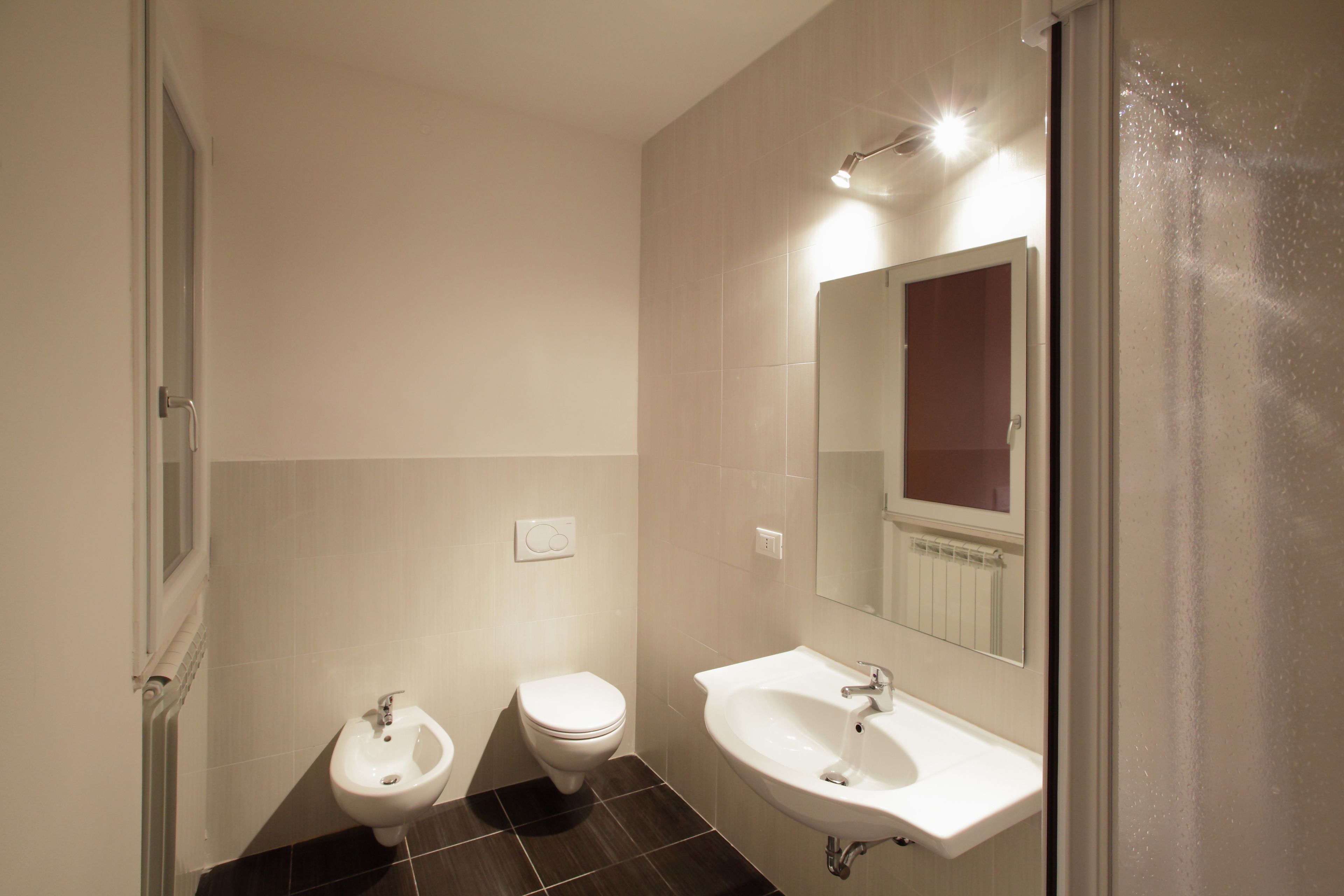 Ducha, cabezal de ducha tipo lluvia, artículos de tocador gratuitos