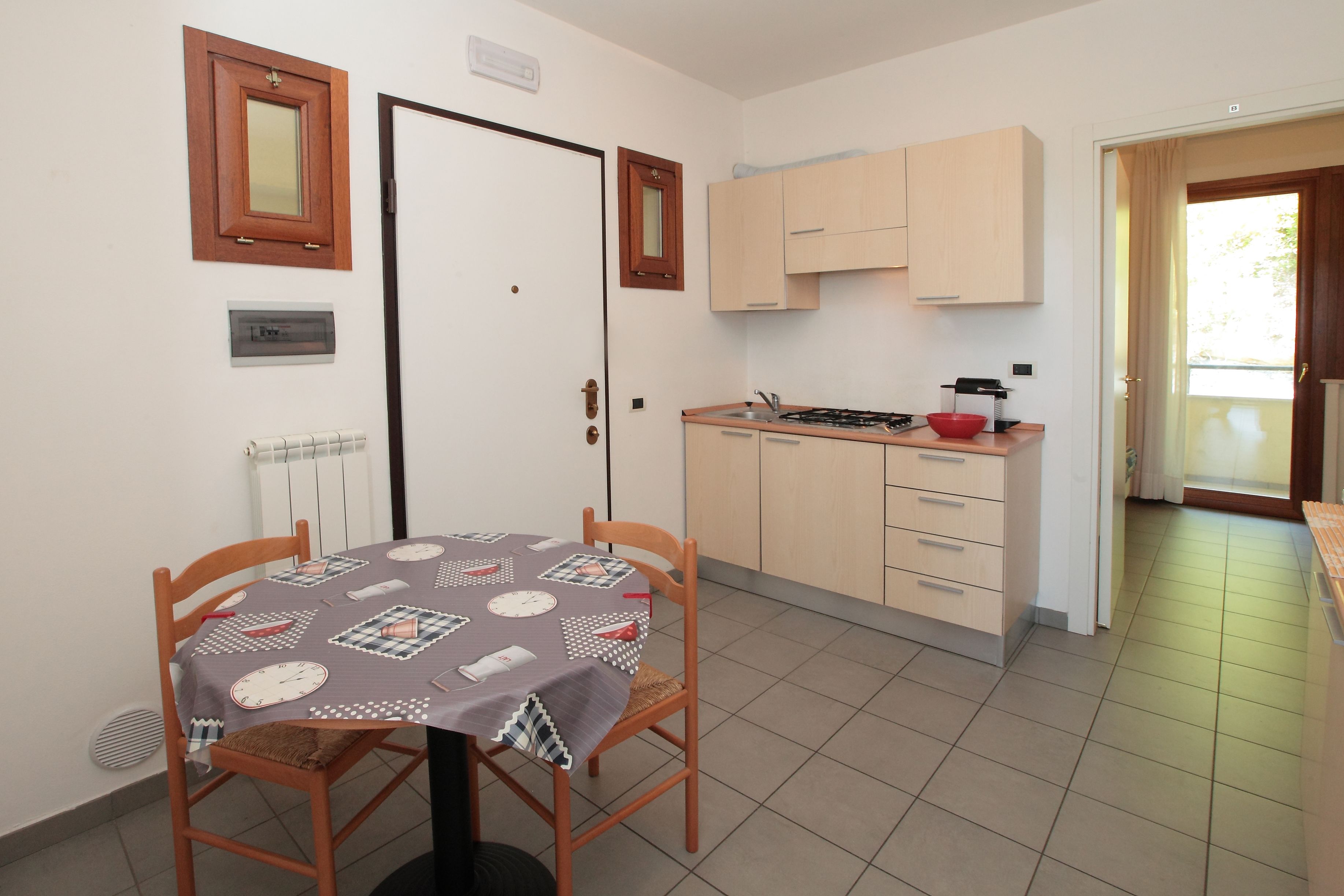 Apartment, 2 Schlafzimmer | Essbereich im Zimmer