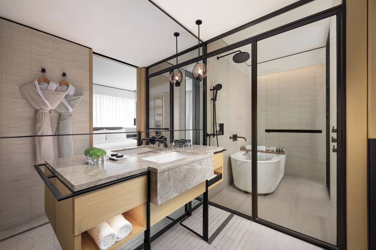 executive king room, wide view | bathroom | free toiletries, hair dryer, bathrobes, slippers