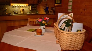 Dining - Organic farm Lurger (Rieglerviertel)