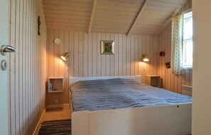 2 chambres, lit de bébé portatif