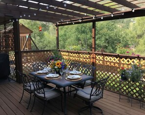 Outdoor dining