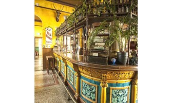 Bar (en la propiedad)