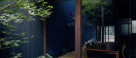 Casa tradicional (with Semi-open-air-bath) | Zona de estar | Una televisión de pantalla plana, Netflix, servicios de streaming