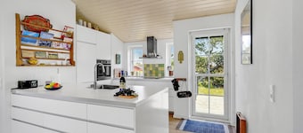 Amazing home in Vejers Strand