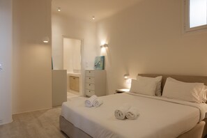 Appartement luxueux, vue sur la mer | Coffre-fort, système d’insonorisation, fer et planche à repasser