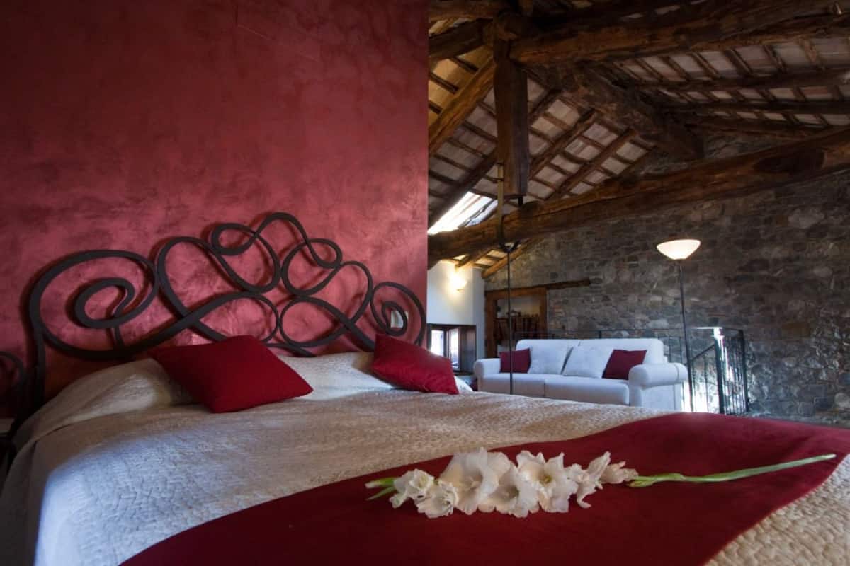 Suite | Lakens van Egyptisch katoen, luxe beddengoed, een bureau