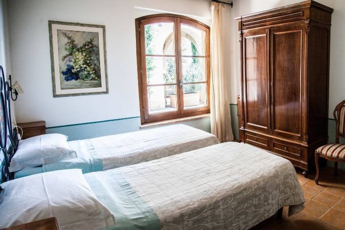 Apartment, 2 Bedrooms, Ground Floor | Desk, free WiFi