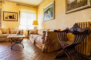 Apartment, 3 Bedrooms | Desk, free WiFi