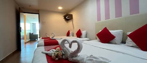 Escrivaninha, ferros/tábuas de passar roupa, Wi-Fi de cortesia