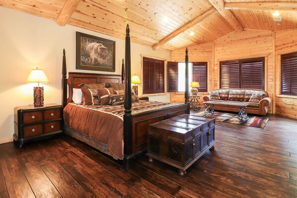 5 bedrooms, WiFi, bed sheets