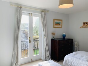 Room - Glebe House (Salisbury)