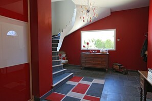 Interior entrance - Chez Veronique et Freddy (Saint-Jean-de-Maurienne)