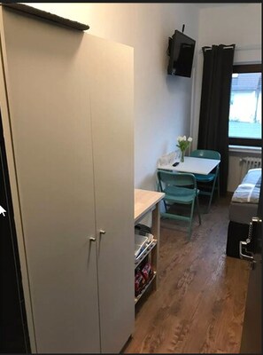 1 habitación, decoración personalizada y muebles diferentes