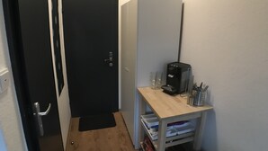 Apartment | 1 bedroom, individually decorated, individually furnished, bed sheets - Living at Klassvilla - Weserwehr No. 1 (Bremen)
