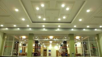Pintu masuk hartanah