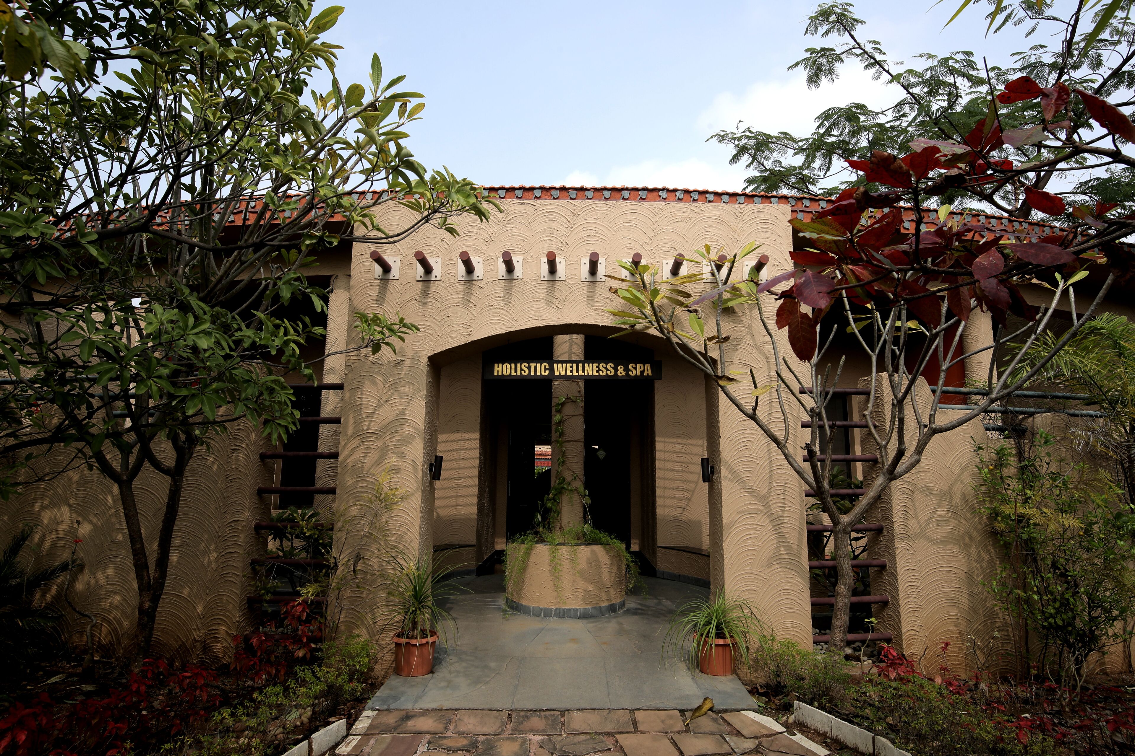 المنشأة من الخارج