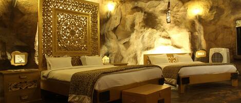 Habitación de lujo | 1 dormitorio, ropa de cama de alta calidad, colchones viscoelásticos