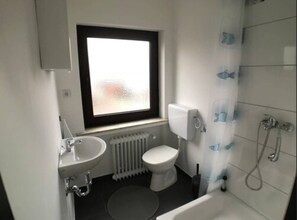 Bathroom - Living at Klassvilla -  Weserwehr No. 3 (Bremen)