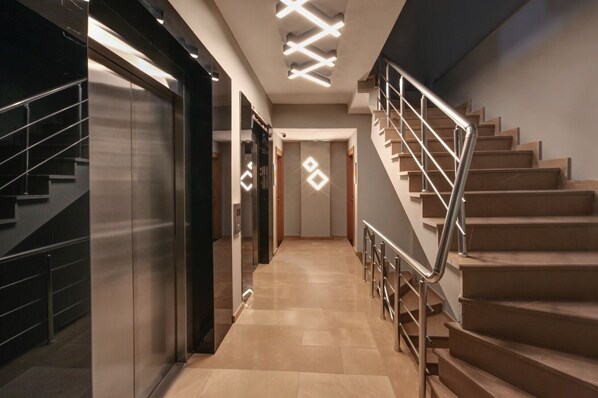 Interior entrance - Hotel Caglayan (Istanbul)