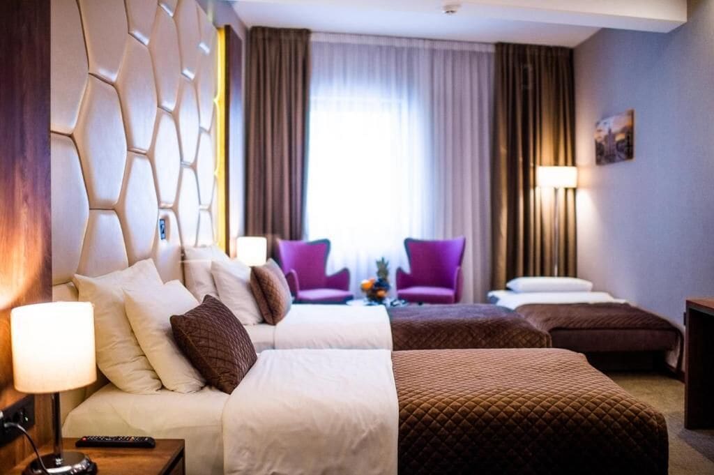 Ropa de cama hipoalergénica y minibar 