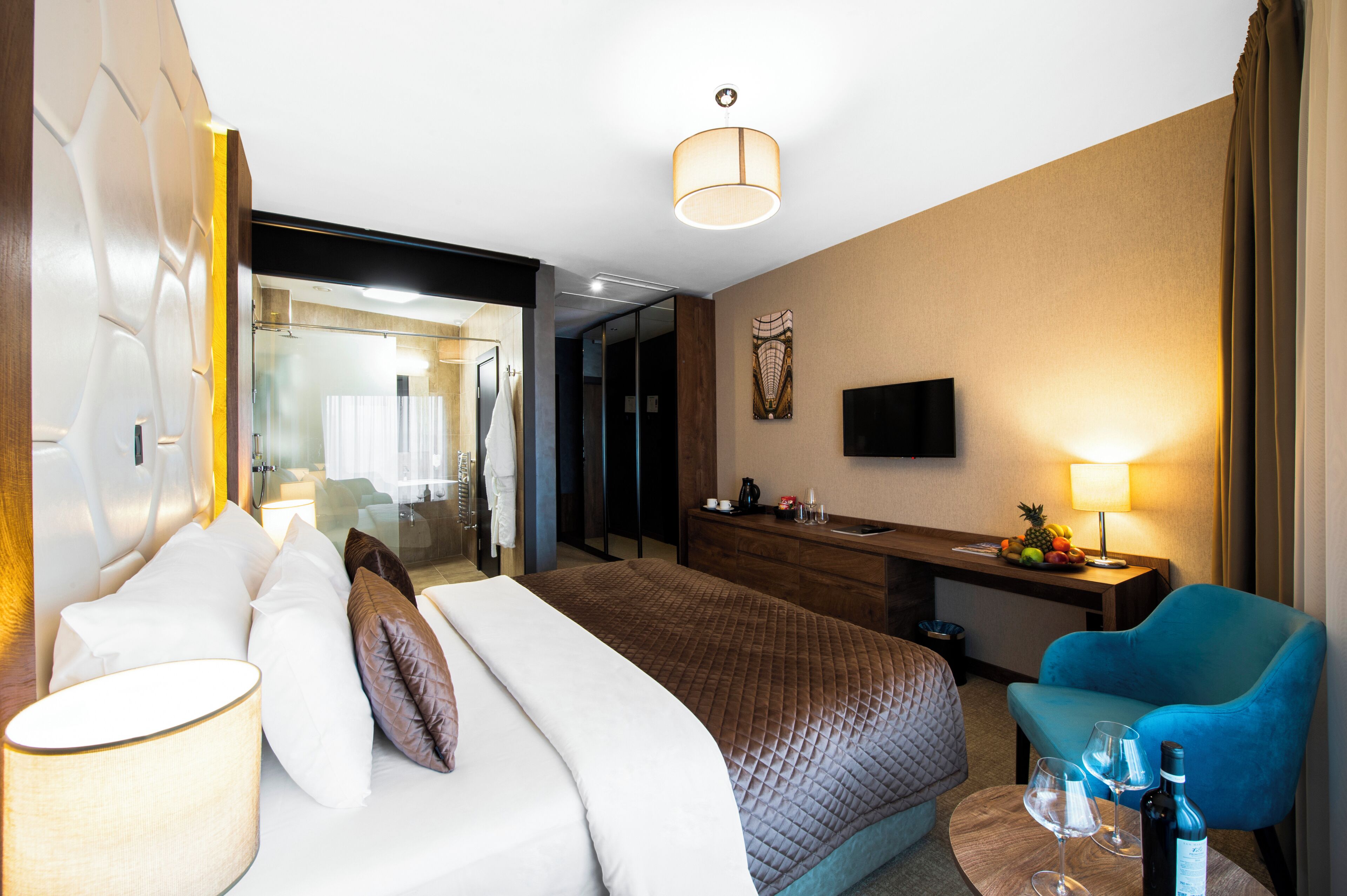 comfort double room | 1 bedroom, hypo-allergenic bedding, minibar, in-room safe